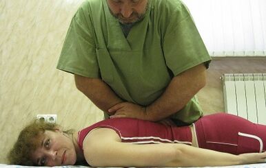 Manuell Therapie fir Lendar Osteoochendrosis