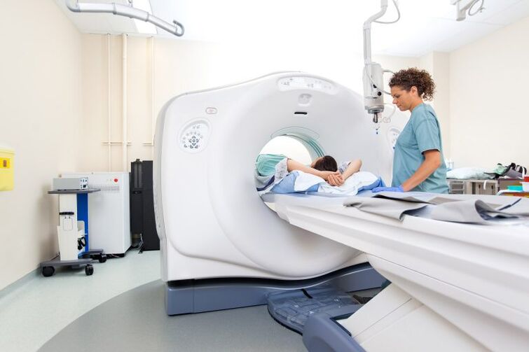 MRI Diagnos vum nidderegen Réck Schmerz